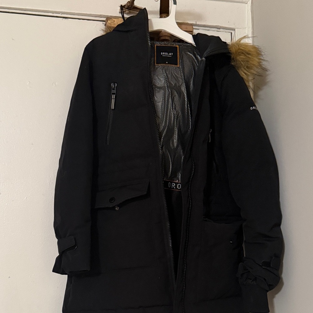 OROLAY Women’s Black Puffer Jacket with Fur Trim